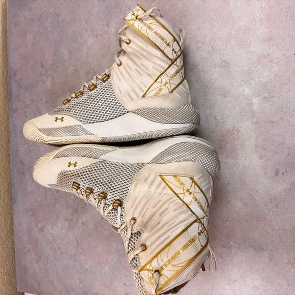 Under Armour Highlight HOVR Ace Sz 8.5 White Gold High-Top Volleyball Shoes - Picture 11 of 14